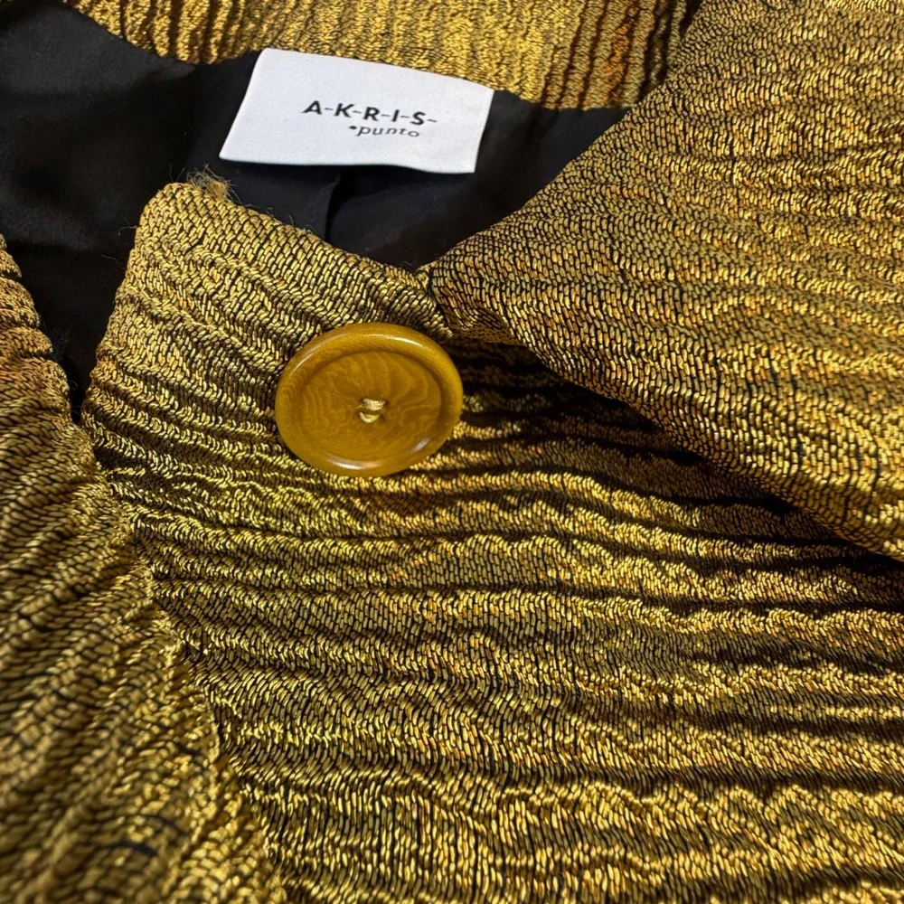 Akris Punto Wool Blend Jacket Size 12 Gold Metallic Textured Hidden Button